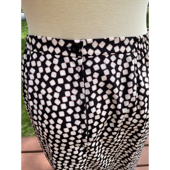 Leslie Fay Black & White Printed Midi Skirt With Elastic Waistband & Back Button - Picture 4 of 6